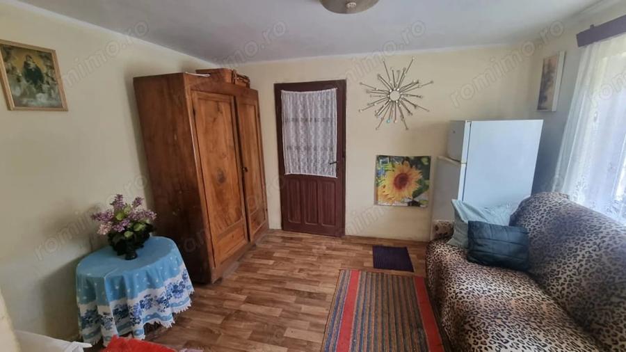 Casă cu 3 camere cu Teren 1900 Mp în Măgura