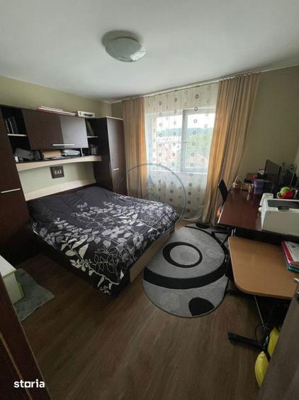 Apartament cu 3 camere, mobilat în Sud
