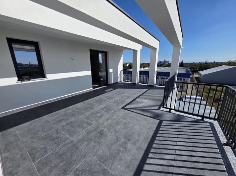 Apartament cu 3 camere în Careiului