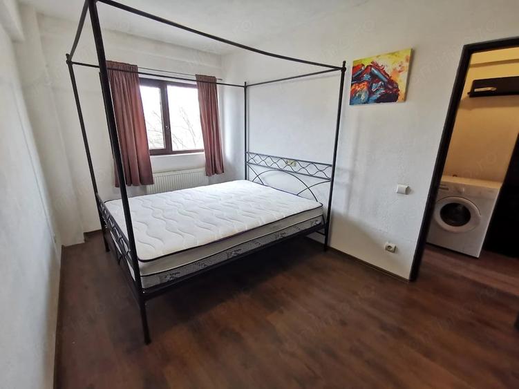 Apartament cu 2 camere semidecomandat în Lunei