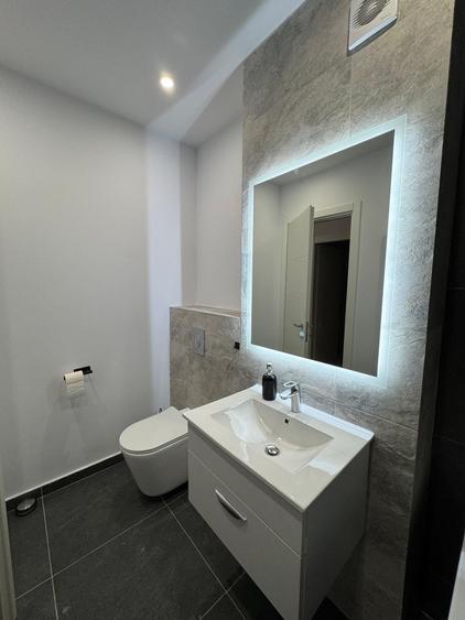 Apartament cu 3 camere decomandat, mobilat în Splaiul Independenței