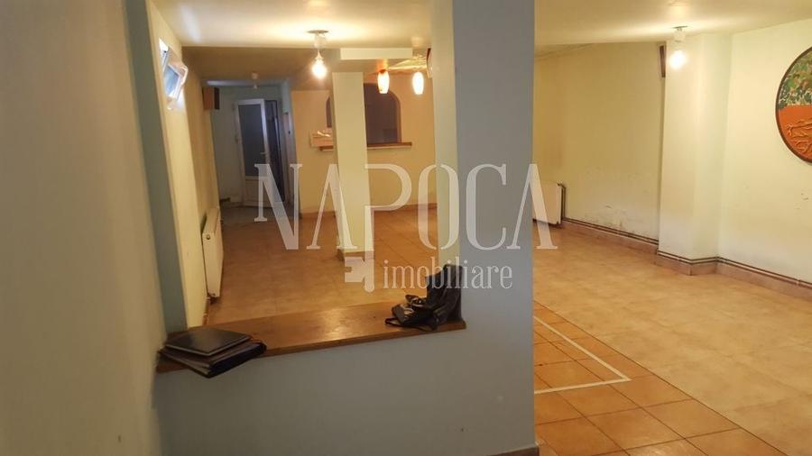 Casă individuală cu 5 camere cu Canalizare în Central