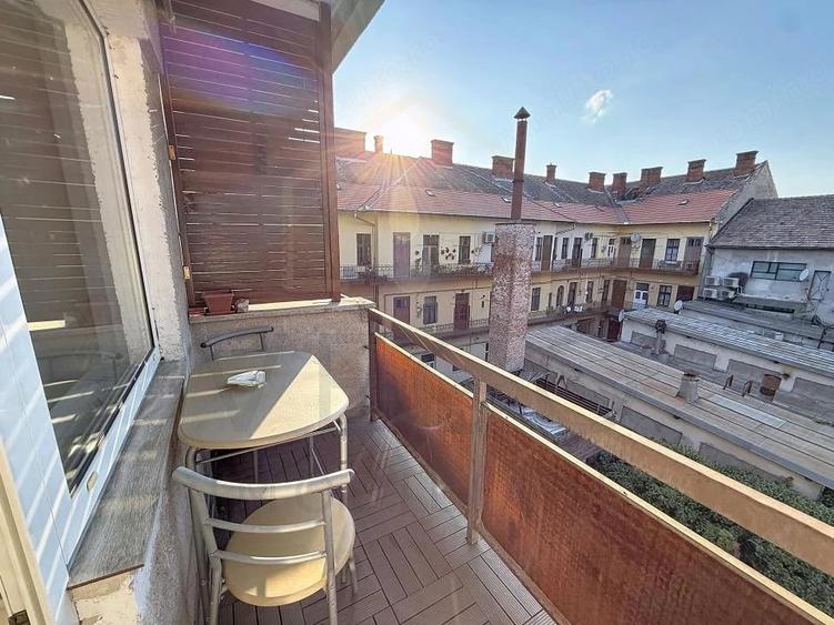 Apartament cu 3 camere semidecomandat în Central