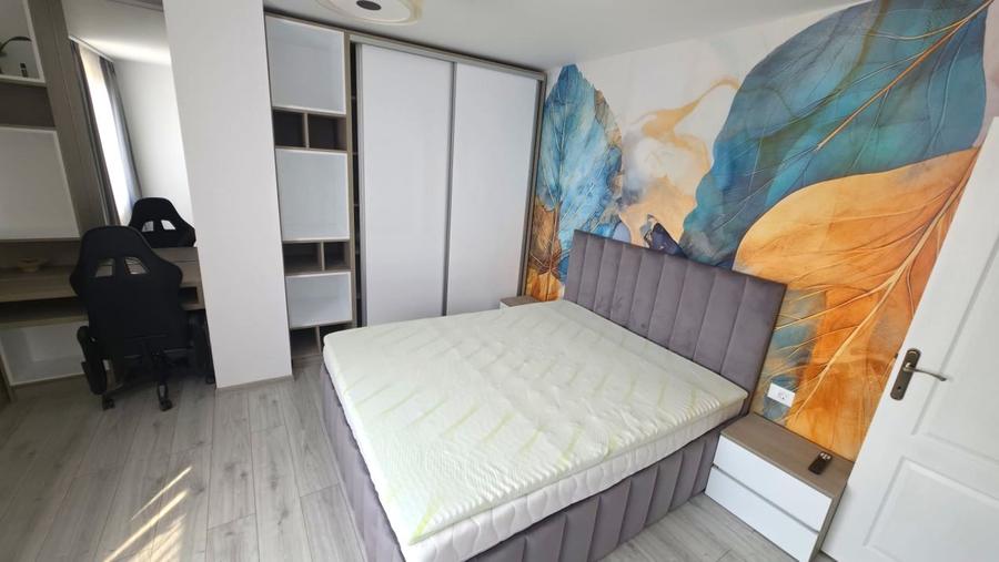 Apartament cu 3 camere decomandat în Cetate