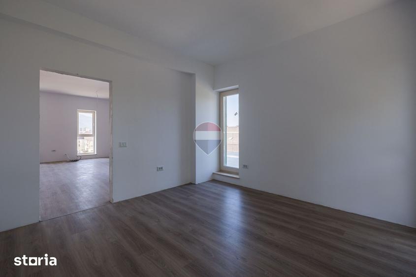 Apartament cu 3 camere în Tractorul