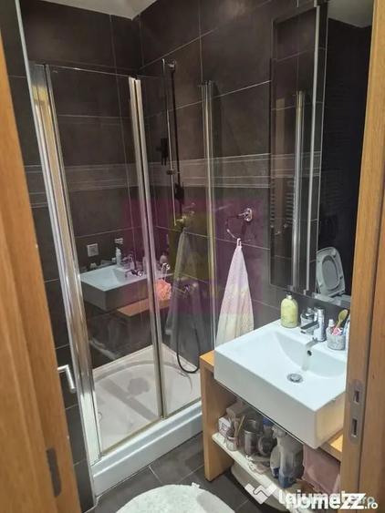 Apartament cu 3 camere decomandat în Dudești