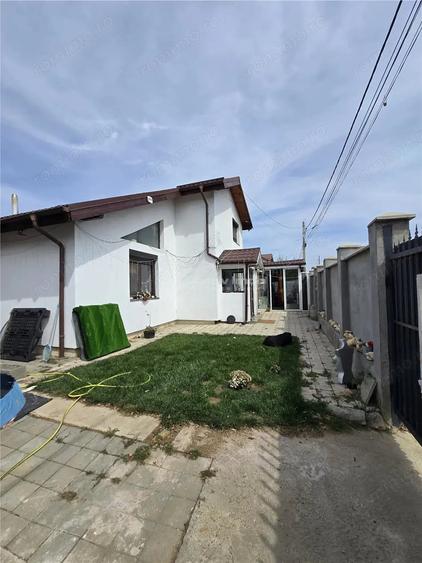 Casă cu 4 camere cu Teren 600 Mp în Dragomirești-Vale