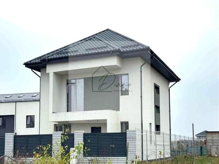 Casă individuală cu 5 camere cu Canalizare în Central