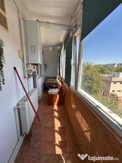 Apartament cu 2 camere decomandat în Buzaului