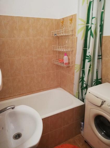Garsonieră decomandată în Central