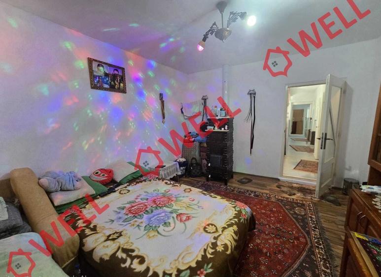 Casă cu 2 camere cu Teren 966 Mp în Sărămaș