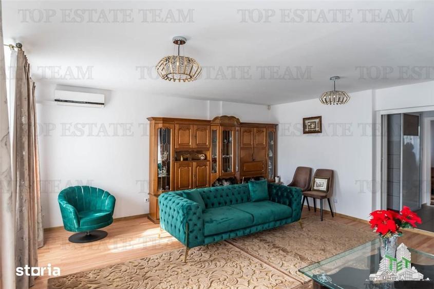 Casă cu 9 camere cu Teren 200 Mp în Titan
