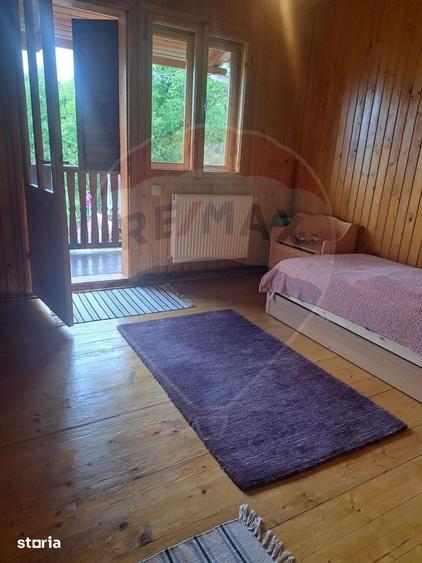 Casa vacanta 2007 Izvoarele Valenii de Munte teren 3000 mp - 10