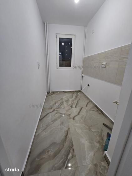Apartament cu 3 camere semidecomandat în Giurgiului