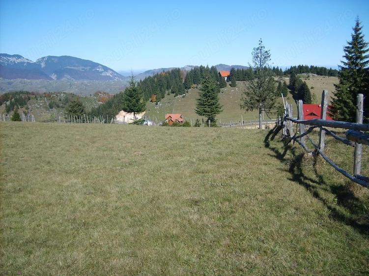 Teren de 717 mp, în Fundata