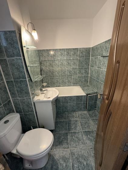 Apartament cu 2 camere decomandat, mobilat în Malu Roșu