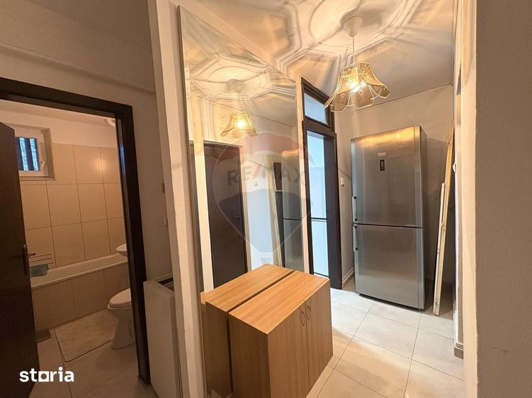 Apartament cu 2 camere, mobilat în Central