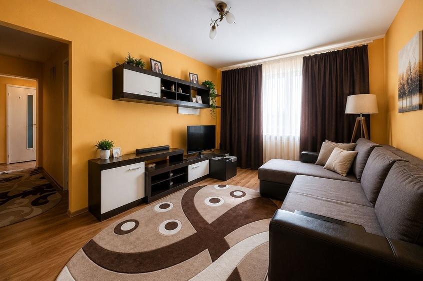 Apartament cu 4 camere semidecomandat în Ferentari