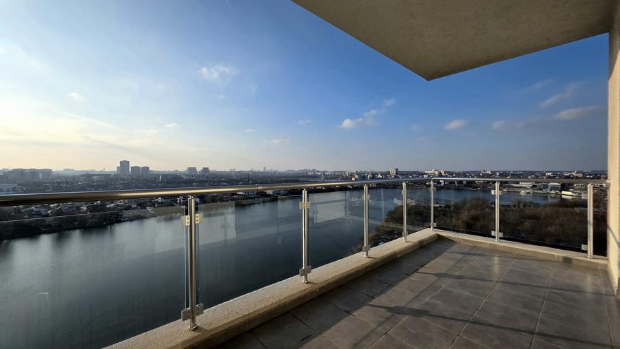 APARTAMENT CU TERASA GENEROASA SI VEDERE UNICA CATRE LAC - 2