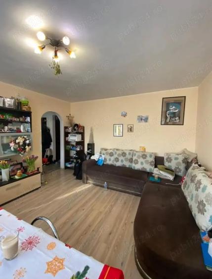 Apartament cu 3 camere decomandat în Sălăjan