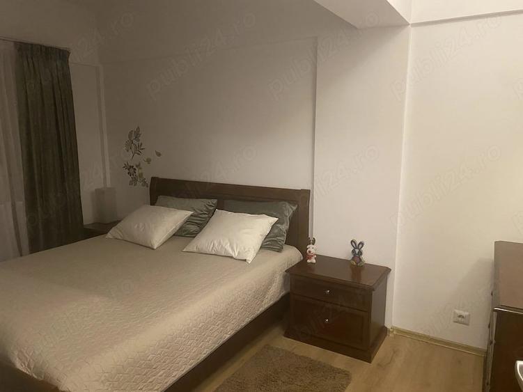 Apartament cu 3 camere semidecomandat în Plevnei