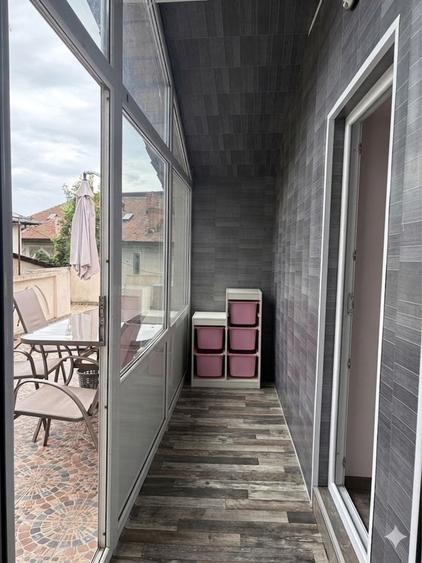 Apartament cu 3 camere semidecomandat în Exterior Vest