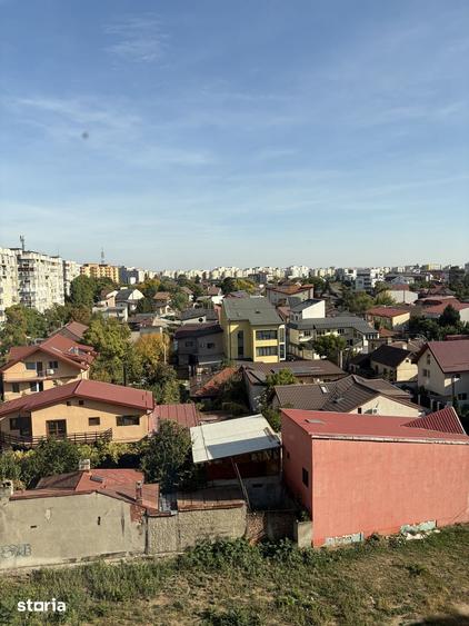Apartament cu 3 camere decomandat în Giurgiului