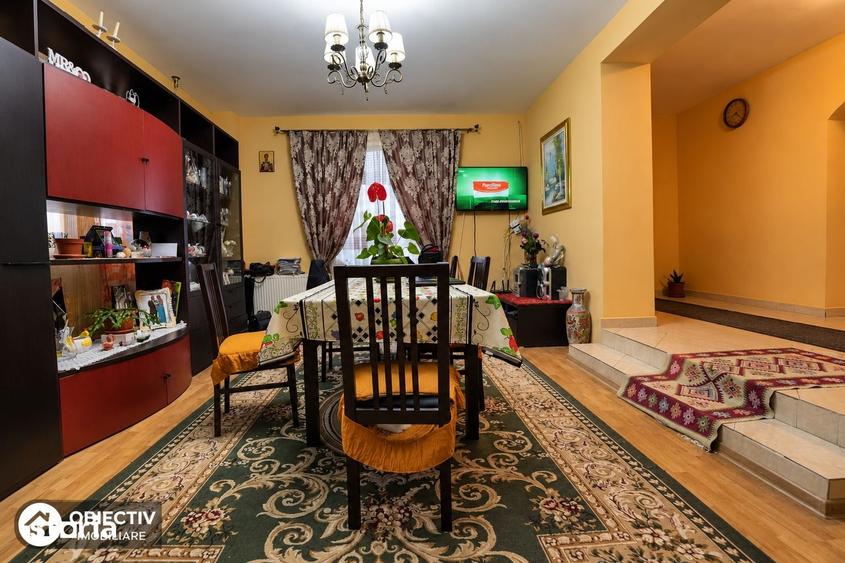 Casă cu 5 camere cu Teren 492 Mp în Dumbrava