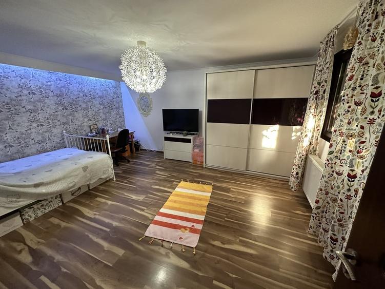 Casă cu 4 camere cu Teren 225 Mp în Rahova