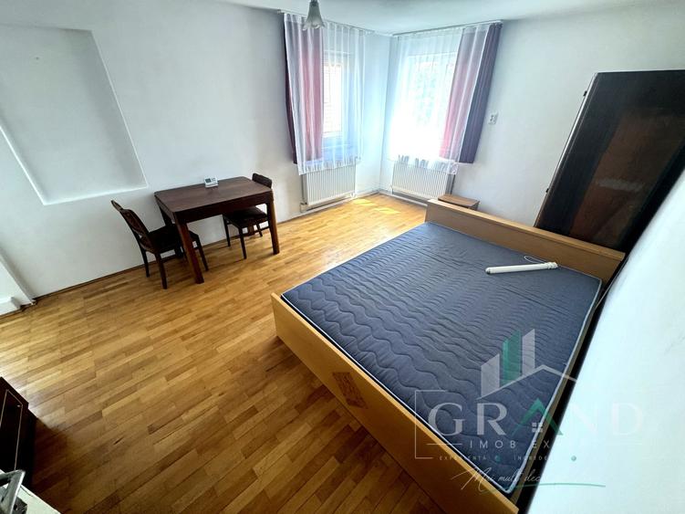 Casă individuală cu 4 camere cu Canalizare în Semicentral