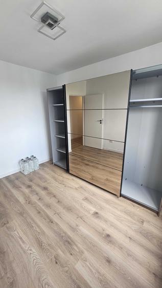 Apartament cu 4 camere semidecomandat în Drumul Carului
