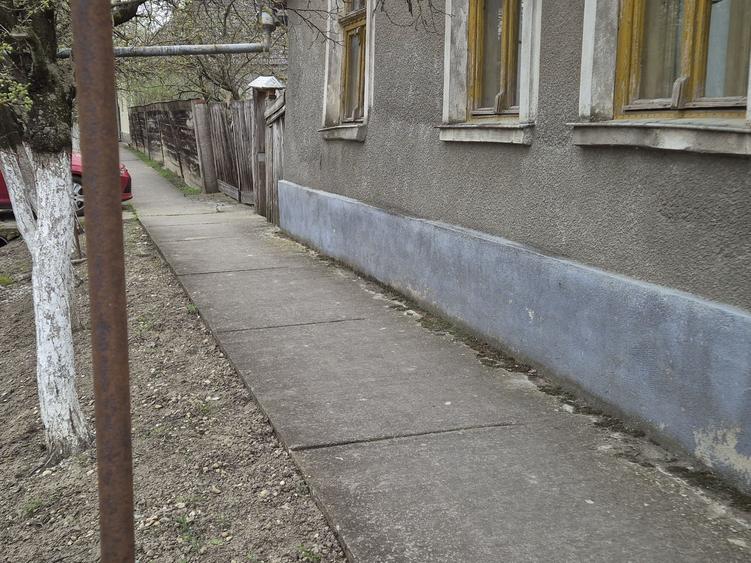 Casă cu 4 camere în Central