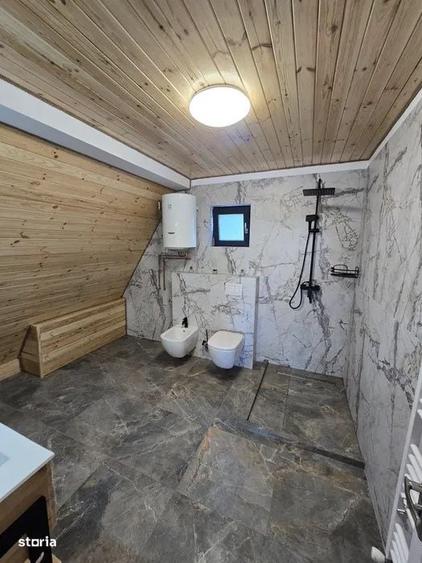 Casă cu 4 camere în Plopi