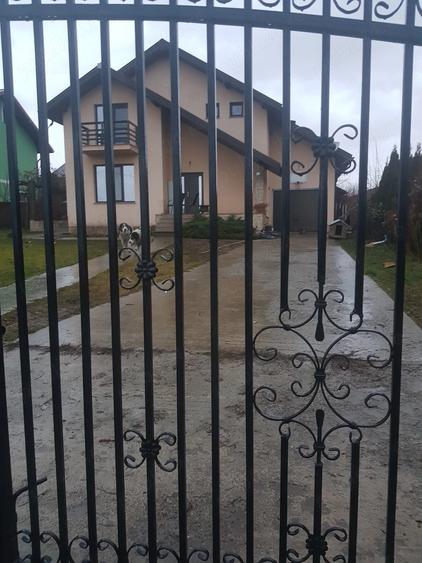 Casă cu 3 camere cu Teren 800 Mp în Miroslava