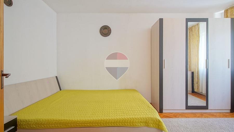 Apartament cu 2 camere semidecomandat în Centrul Civic