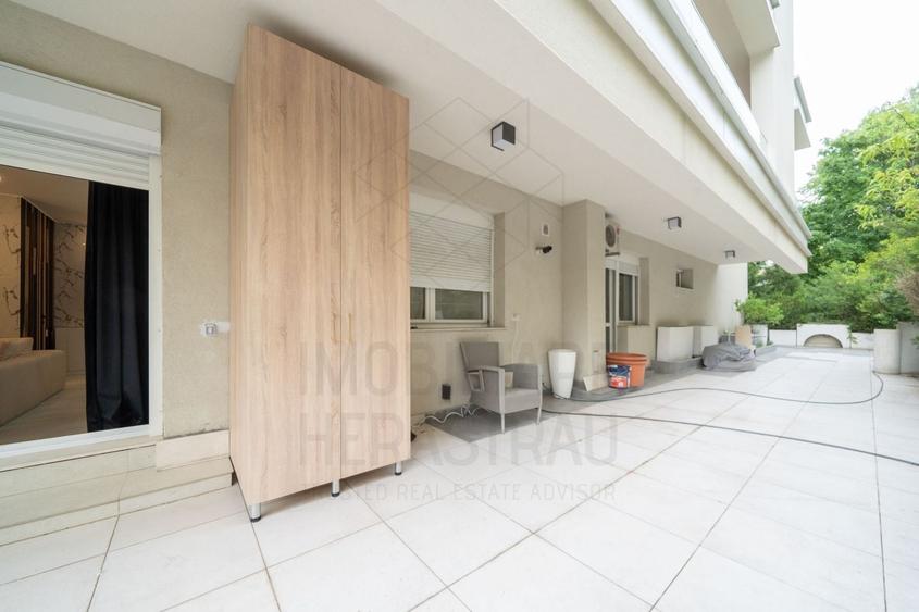 Apartament cu 5 camere decomandat, mobilat în Herăstrău