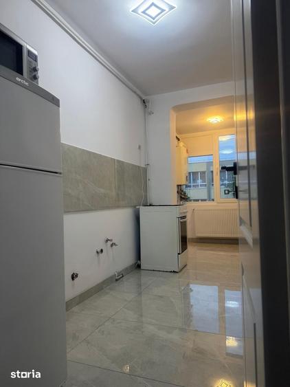 Apartament cu 2 camere semidecomandat în Ferentari