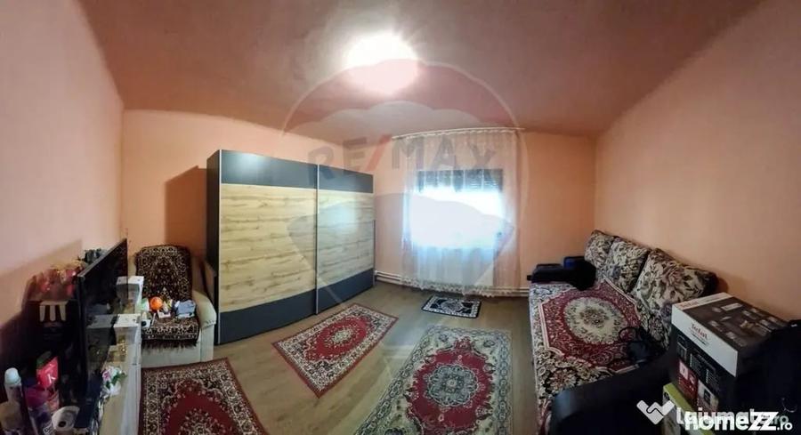 Casă cu 3 camere cu Teren 1079 Mp în Fughiu