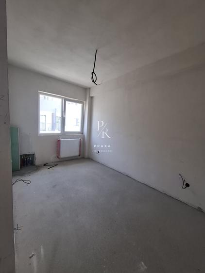 Apartament cu 2 camere semidecomandat în Florești