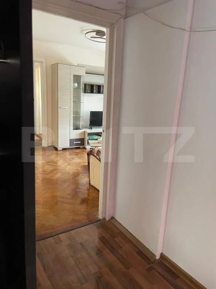 Apartament cu 3 camere semidecomandat în Tipografilor