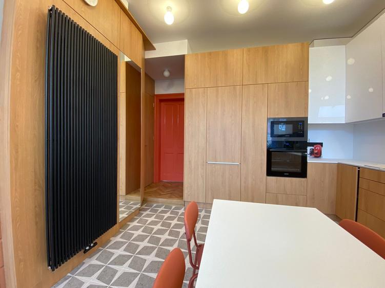 Apartament cu 2 camere semidecomandat, mobilat în Ultracentral