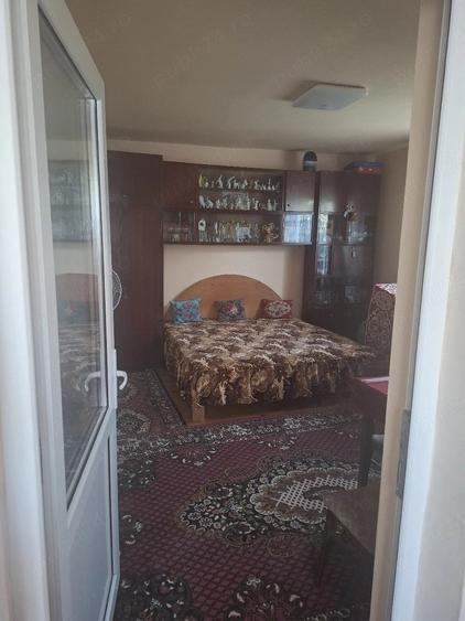 Casă cu 2 camere cu Teren 1133 Mp în Central