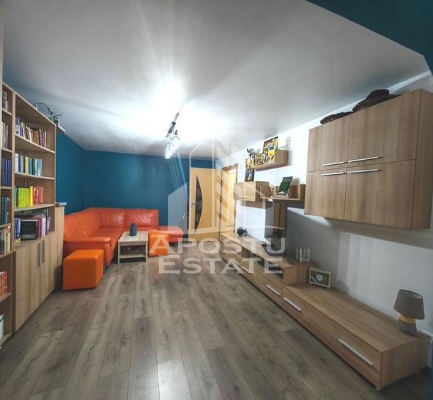 Apartament cu 4 camere decomandat, mobilat în Lipovei