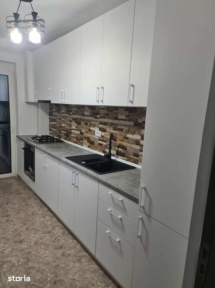 Apartament cu 2 camere decomandat în Galata