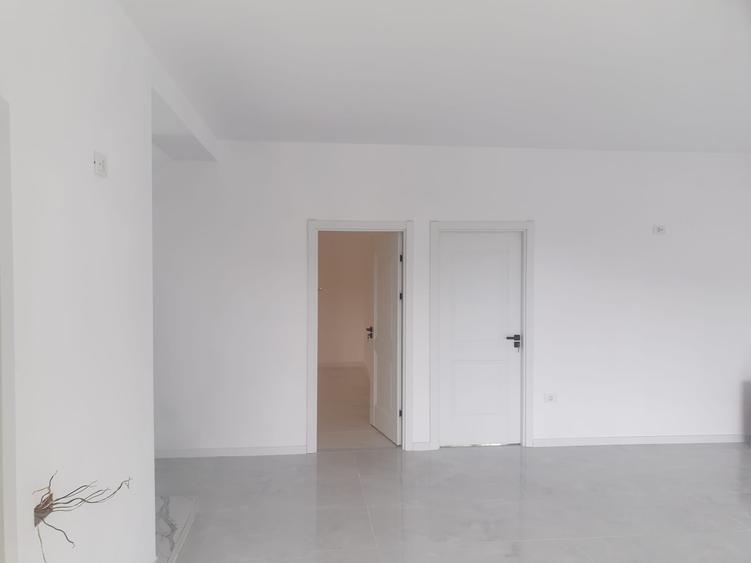 Casă individuală cu 4 camere cu Canalizare în Valu lui Traian