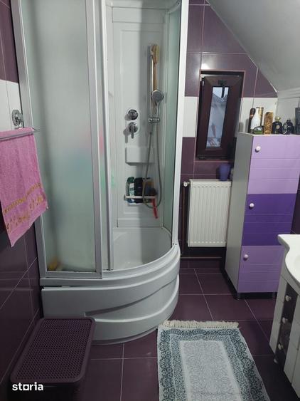 Casă cu 4 camere cu Teren 270 Mp în Războieni