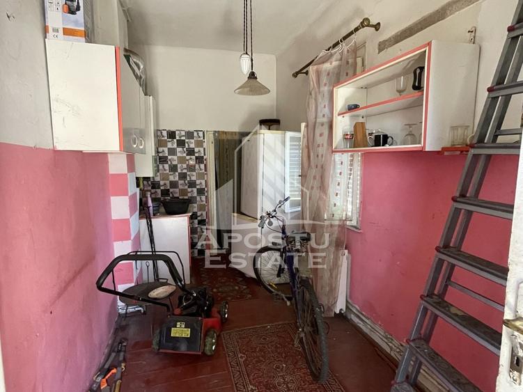 Casă individuală cu 3 camere cu Canalizare în Dâmbovița