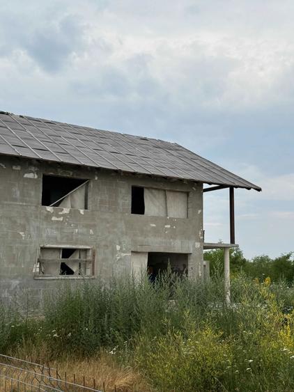 Teren 2.607 mp si casa P+1 cu acces direct din DN15 Calea Romanului (Girov) - 1