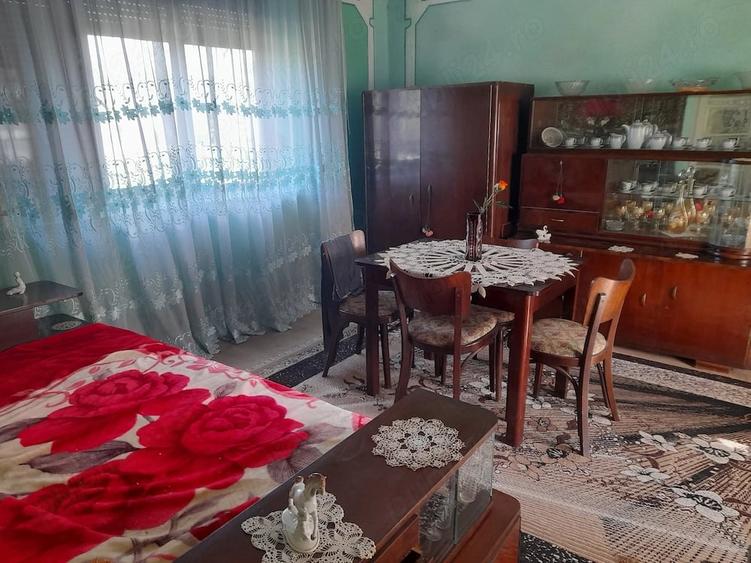 Casă cu 4 camere cu Teren 1600 Mp în Zăgujeni