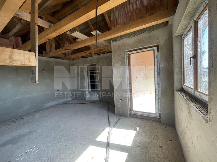 CASA LA ROSU DIN CARAMIDA + GARAJ I 12,5 ARI I VICOV DE SUS I - 13